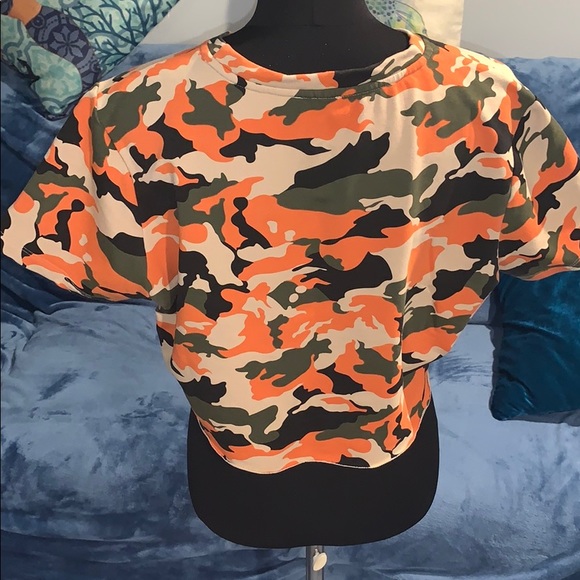 SUPERDOWN crop top - Picture 3 of 6